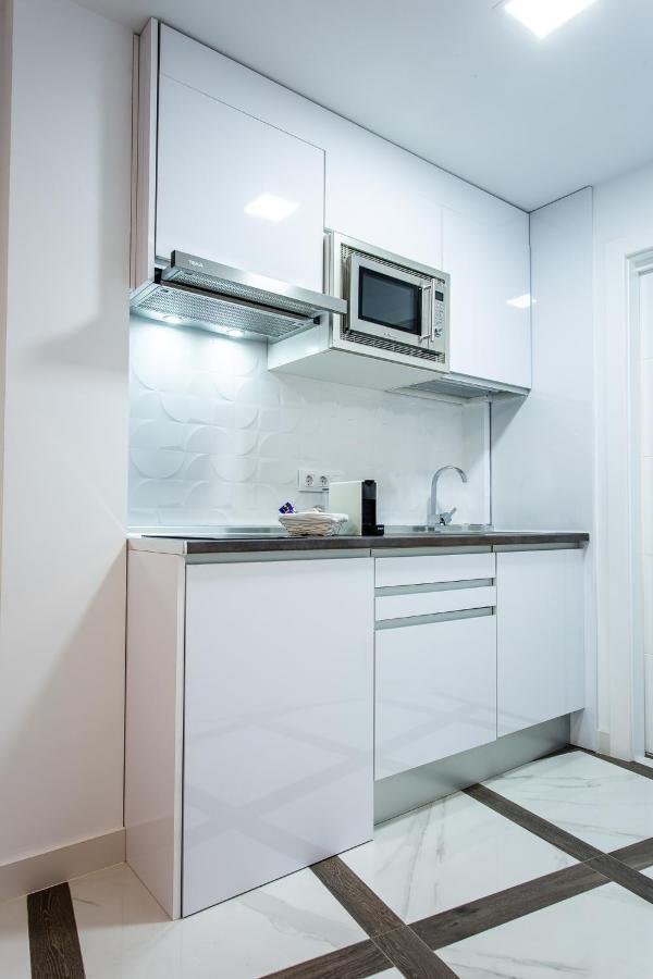 Apartamentos Hervas Suites Exterior photo