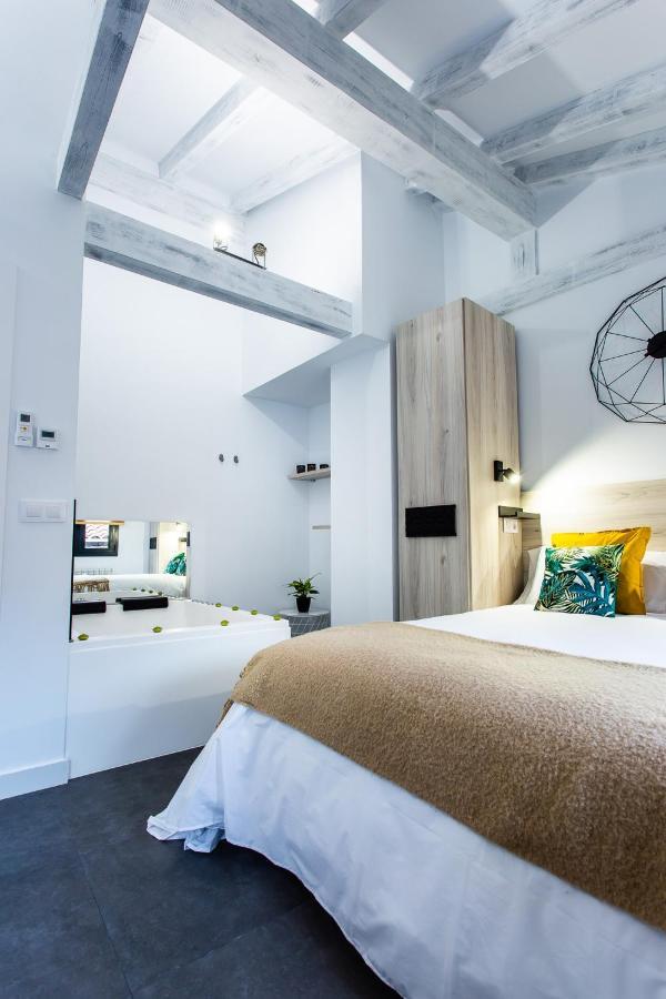 Apartamentos Hervas Suites Exterior photo
