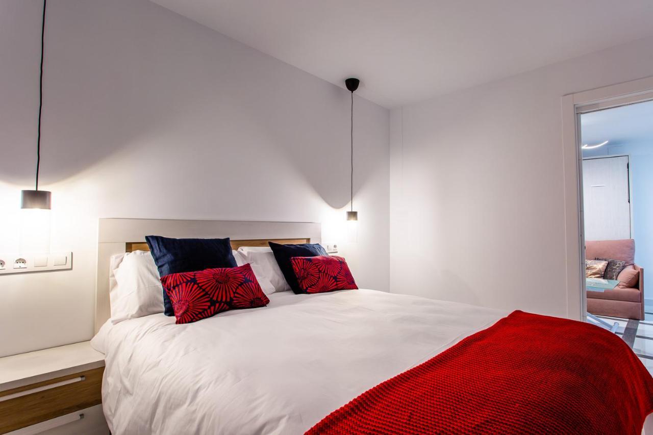 Apartamentos Hervas Suites Exterior photo